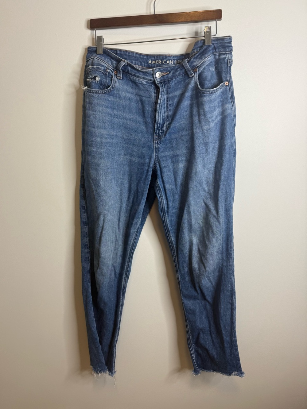American Eagle  Mom Jeans Original Blue Denim Stretchy High Rise  Size 12